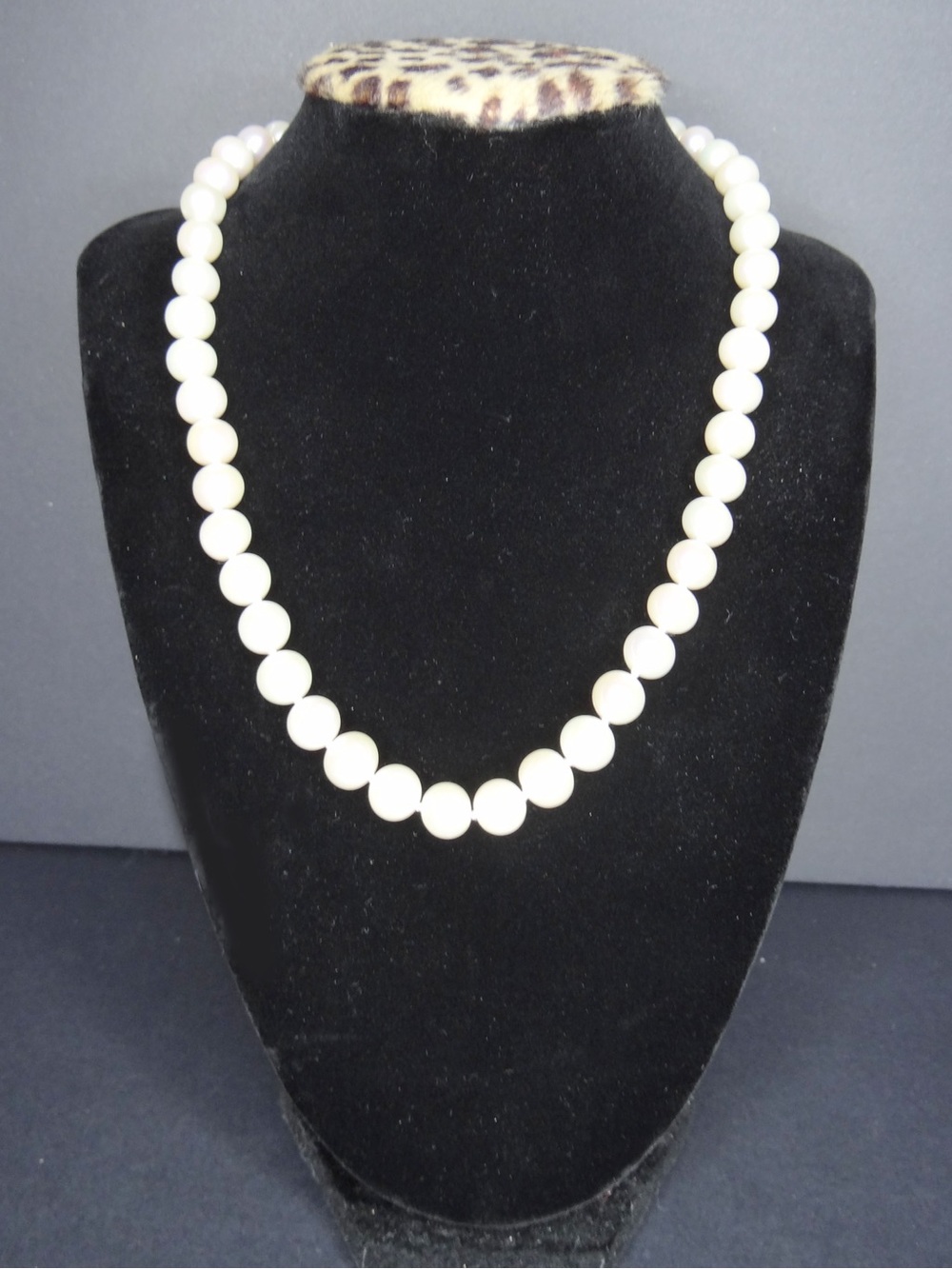 14K Yellow Gold Ball Clasp Cultured Pearl Beaded 18" Necklace